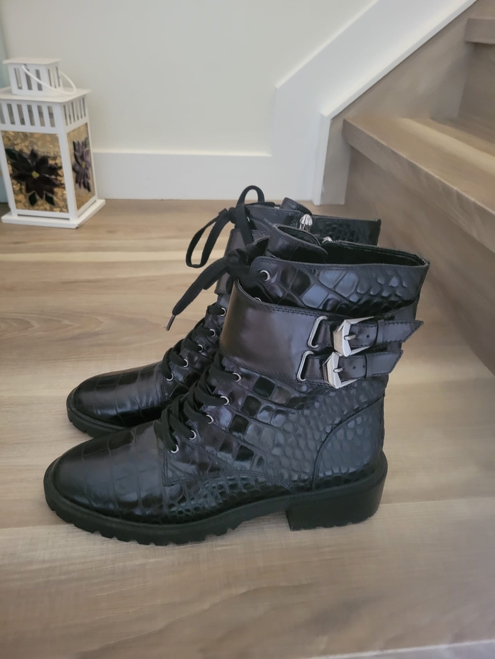 Vince Camuto Black Croc-Embossed Lace-Up Moto Women Boots Size 10,5